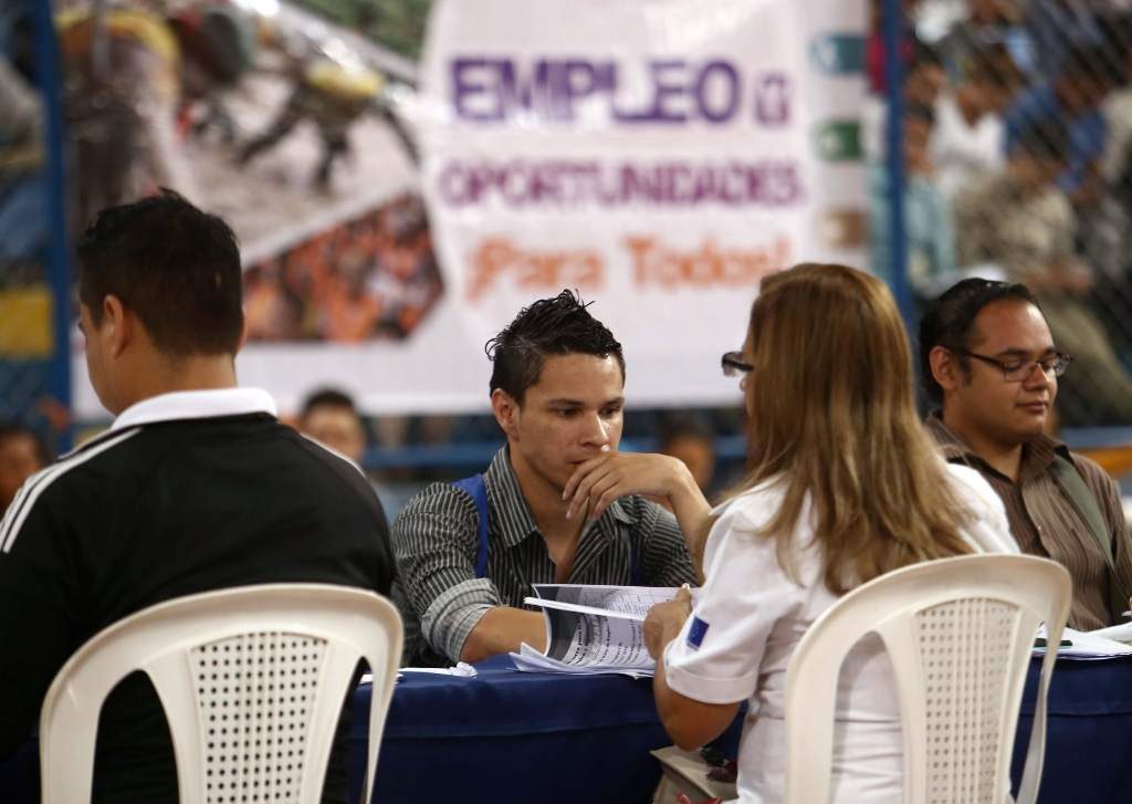 Empresarios piden diálogo con el Gobierno para tratar el desempleo